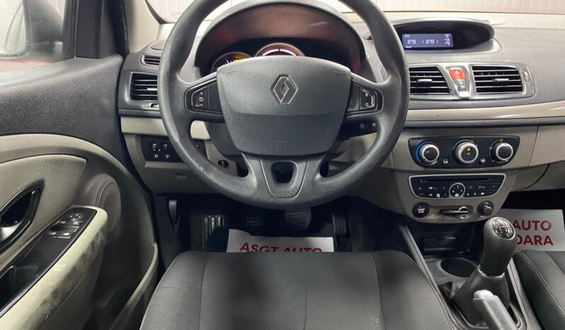 
								RENAULT MEGANE full									