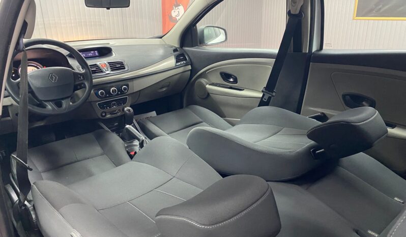 
								RENAULT MEGANE full									