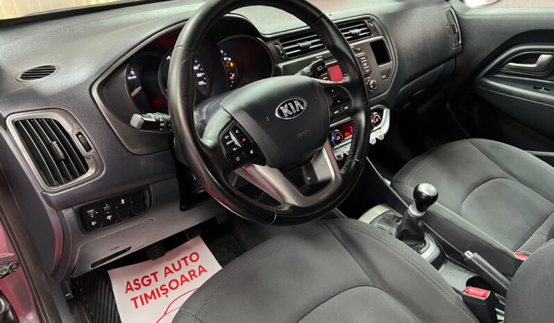 
								KIA RIO full									