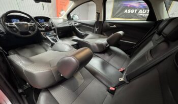 
										FORD FOCUS 2011 full									