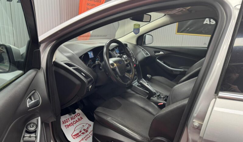 
								FORD FOCUS 2011 full									
