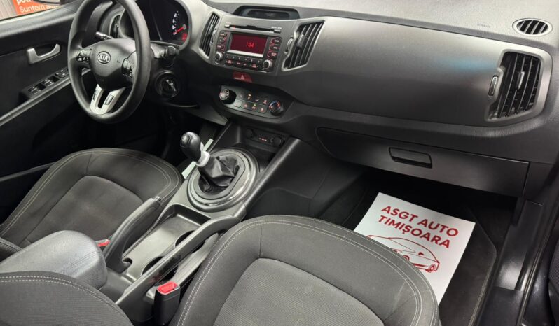 
								KIA SPORTAGE full									