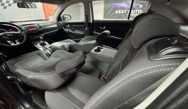 
								KIA SPORTAGE full									