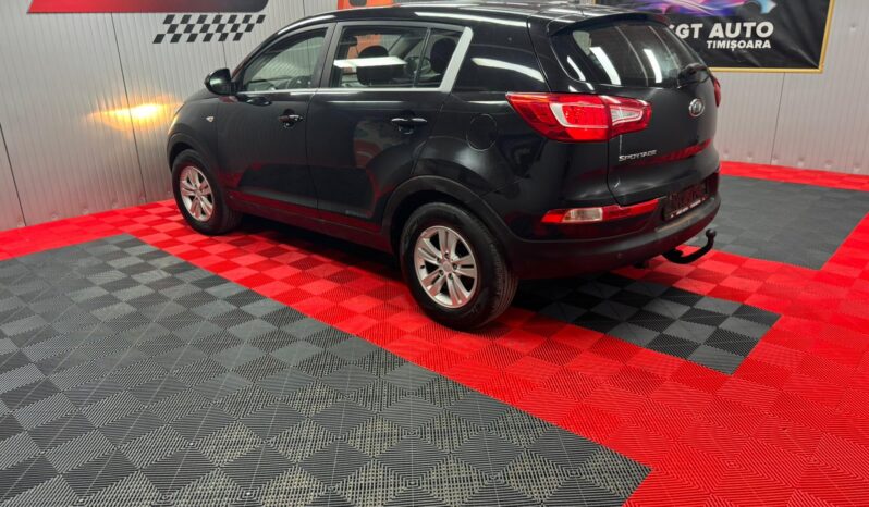 
								KIA SPORTAGE full									