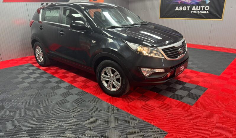 
								KIA SPORTAGE full									