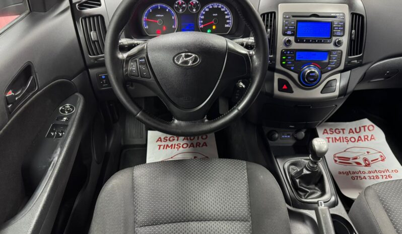 
								HYUNDAI I30 full									