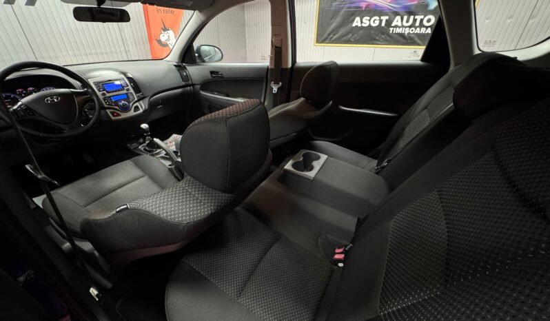 
								HYUNDAI I30 full									