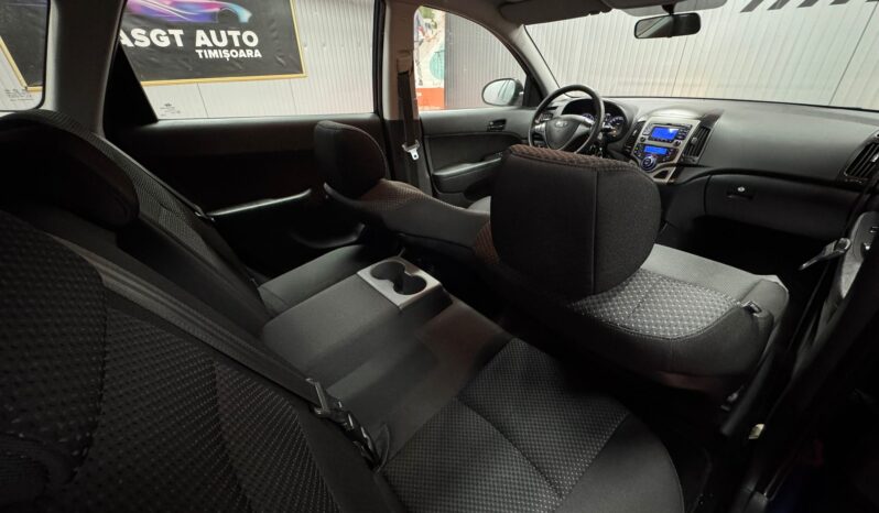 
								HYUNDAI I30 full									