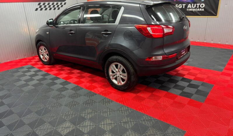 
								KIA SPORTAGE full									