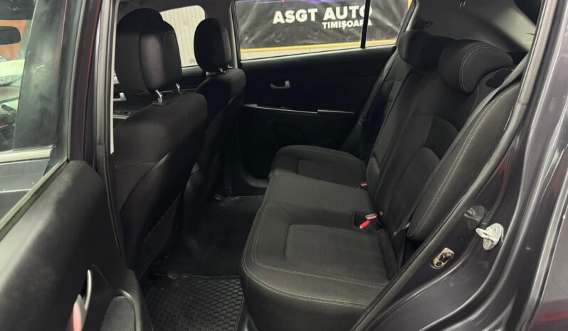 
								KIA SPORTAGE full									