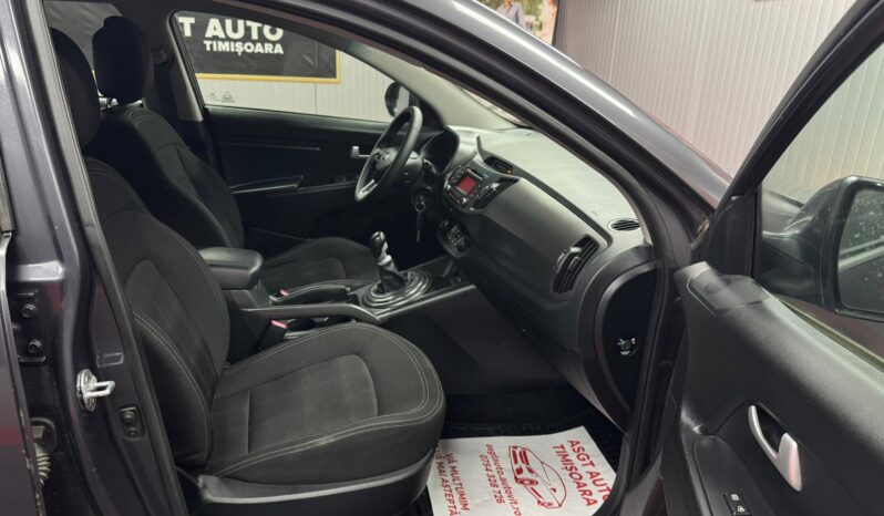 
								KIA SPORTAGE full									
