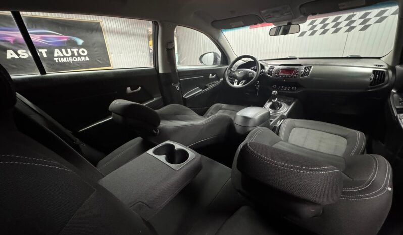 
								KIA SPORTAGE full									