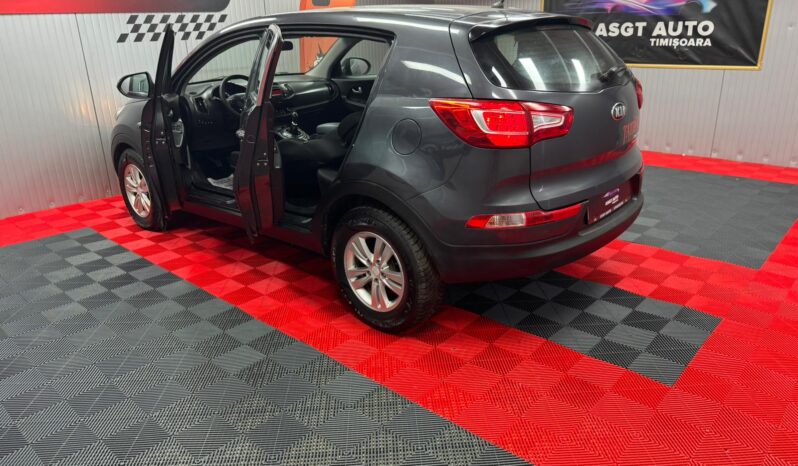 
								KIA SPORTAGE full									