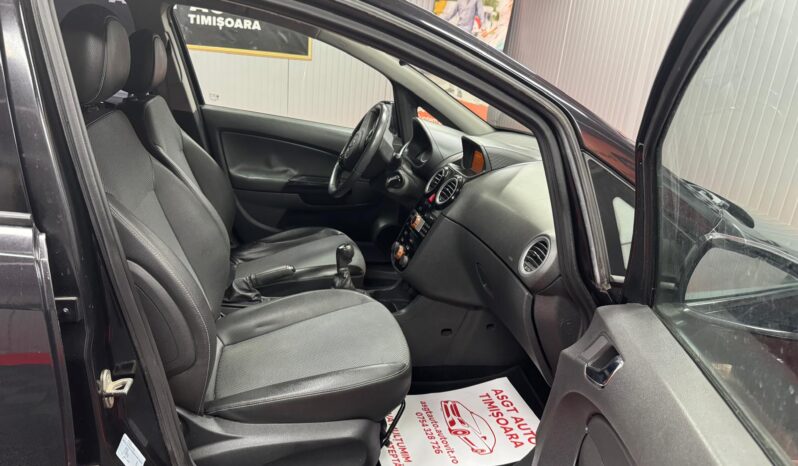 
								OPEL CORSA full									