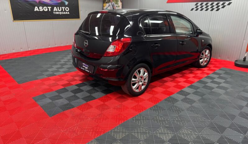 
								OPEL CORSA full									