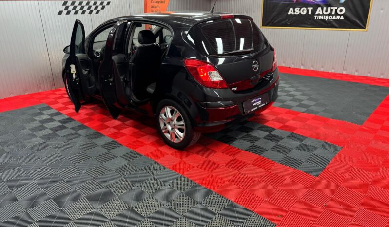
								OPEL CORSA full									