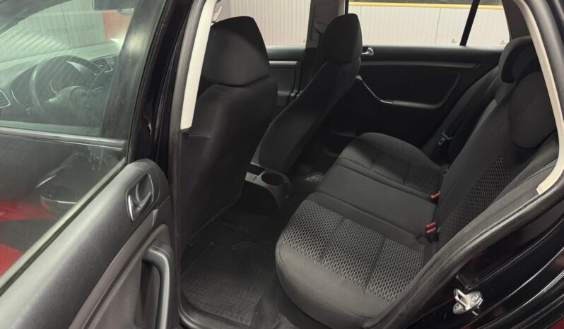 
								VOLKSWAGEN GOLF full									