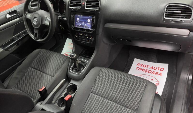
								VOLKSWAGEN GOLF full									