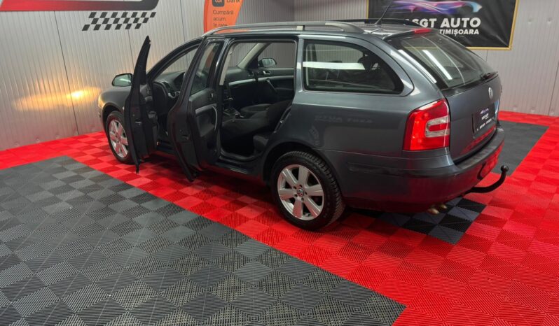 
								SKODA OCTAVIA full									