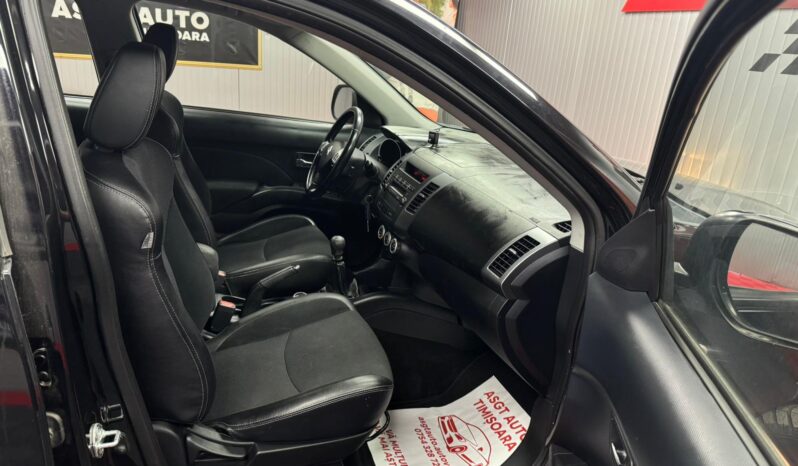 
								Citroën C-Crosser full									
