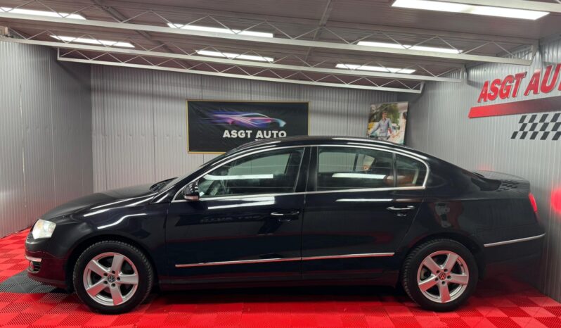 
								VOLKSWAGEN PASSAT full									