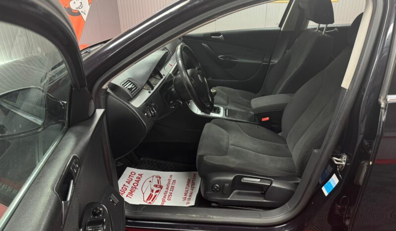 
								VOLKSWAGEN PASSAT full									