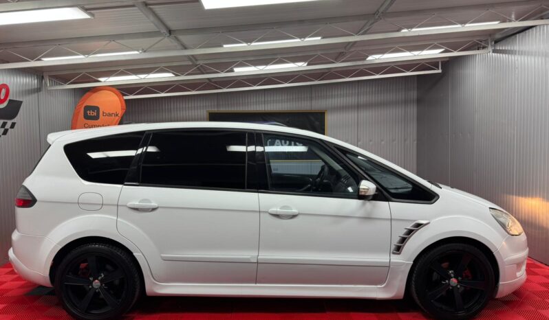 
								FORD S-MAX full									