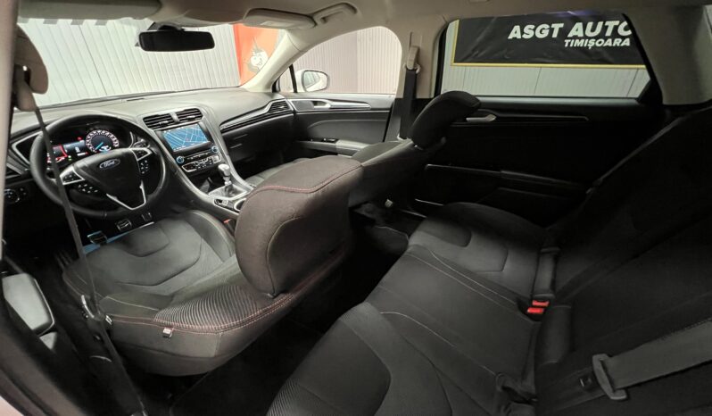 
								FORD MONDEO ST-LINE full									