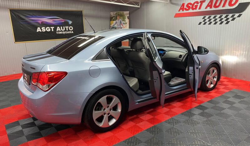 
								CHEVROLET CRUZE full									