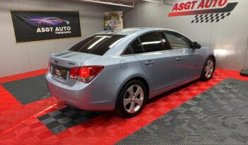 
										CHEVROLET CRUZE full									