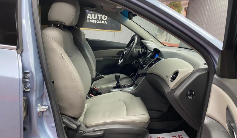 
								CHEVROLET CRUZE full									