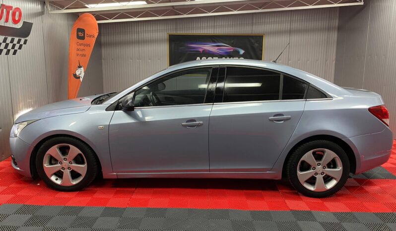 
								CHEVROLET CRUZE full									