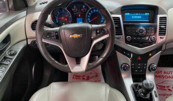 
										CHEVROLET CRUZE full									