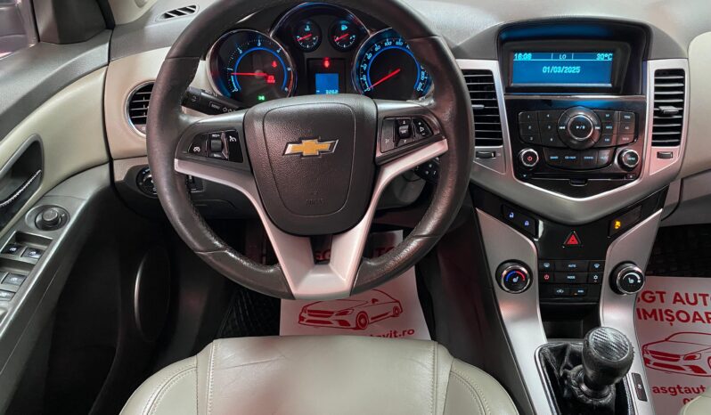 
								CHEVROLET CRUZE full									