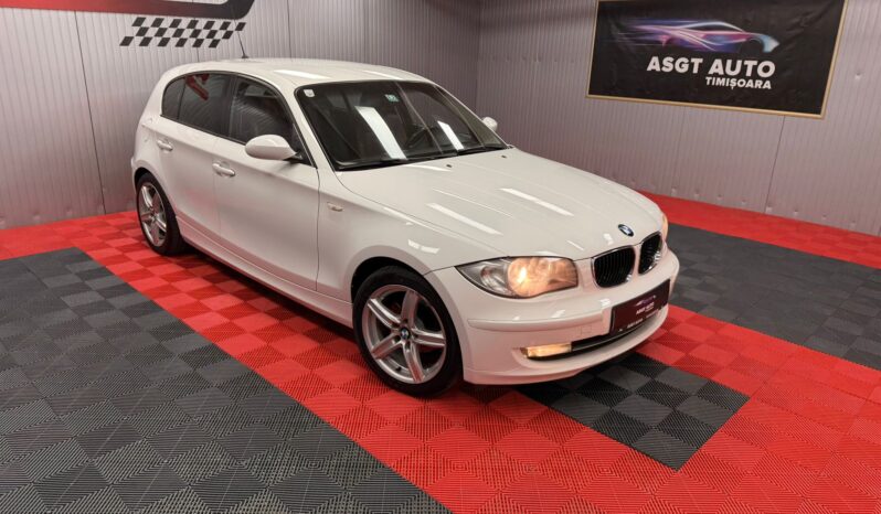 
								BMW SERIA 1, CUTIE AUTOMATA, DISTRIBUTIE PE FATA full									