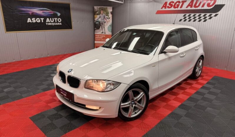 
								BMW SERIA 1, CUTIE AUTOMATA, DISTRIBUTIE PE FATA full									