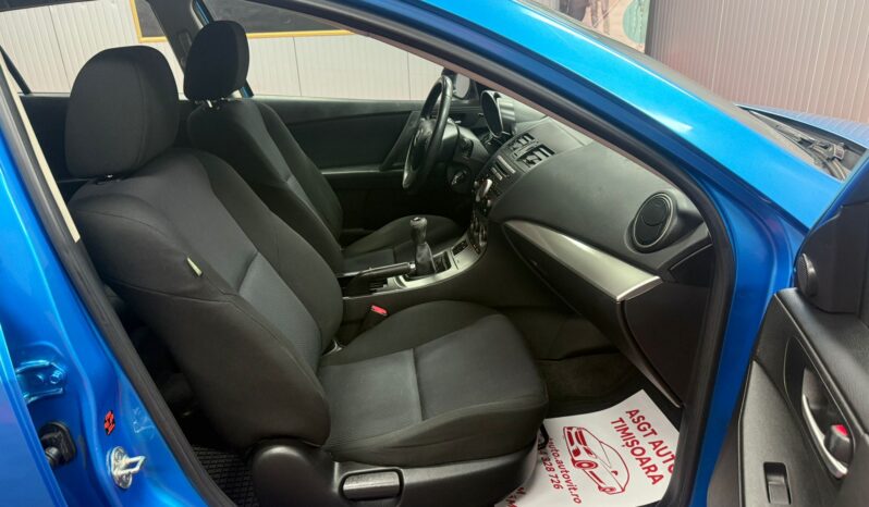 
								MAZDA 3, FACELIFT, BENZINA full									