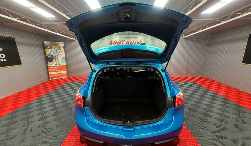 
								MAZDA 3, FACELIFT, BENZINA full									