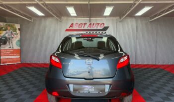 
										MAZDA 2 full									