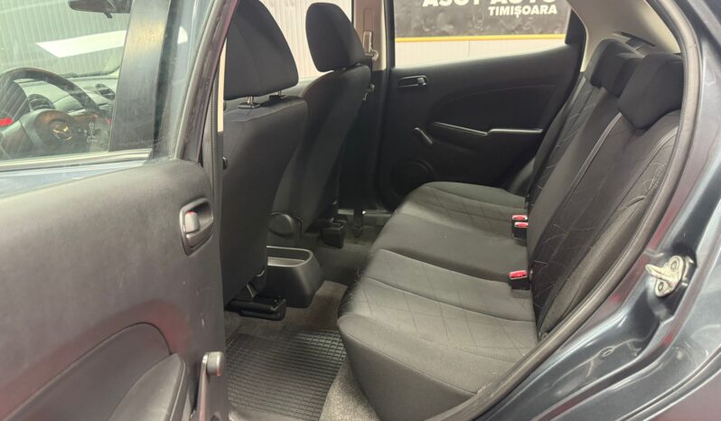 
								MAZDA 2 full									