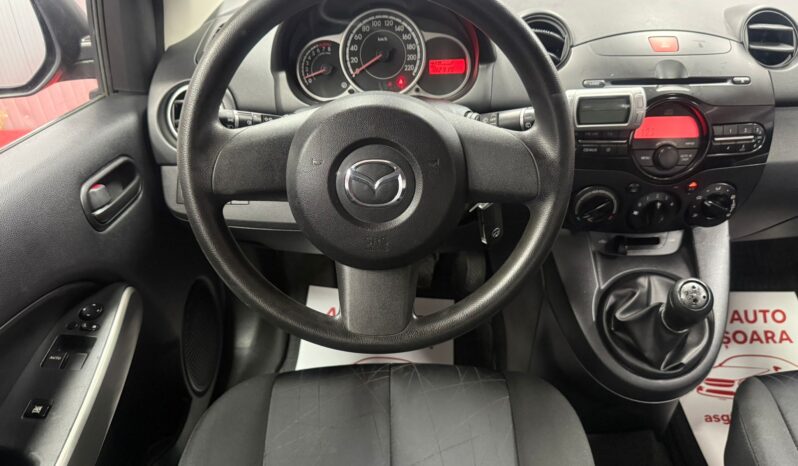 
								MAZDA 2 full									