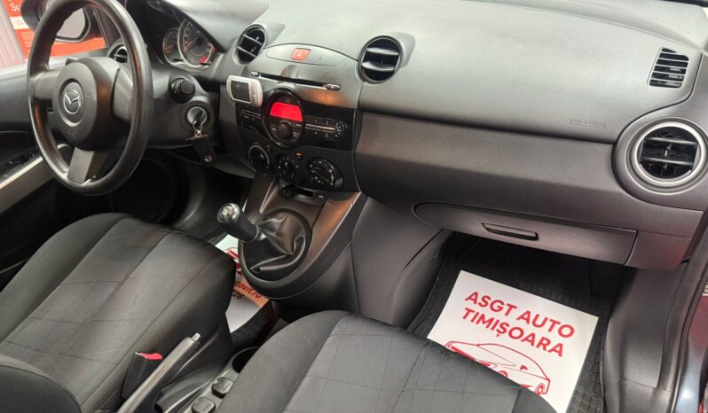 
								MAZDA 2 full									