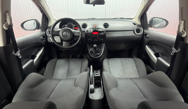 
								MAZDA 2 full									