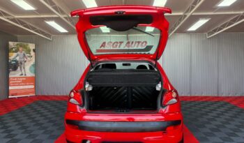 
										PEUGEOT 206 + TRENDY full									