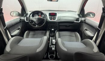 
										PEUGEOT 206 + TRENDY full									
