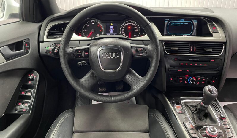 
								AUDI A 4, B8, S-LINE full									