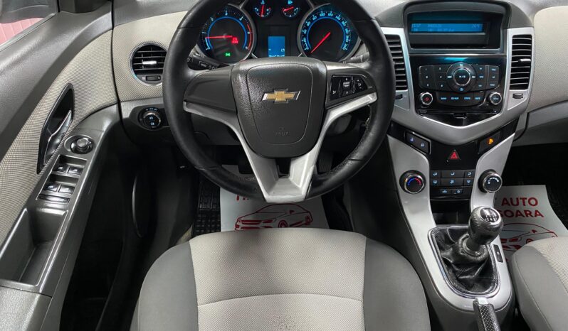 
								CHEVROLET CRUZE full									