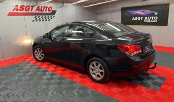 
										CHEVROLET CRUZE full									