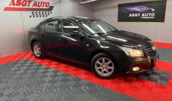 
										CHEVROLET CRUZE full									