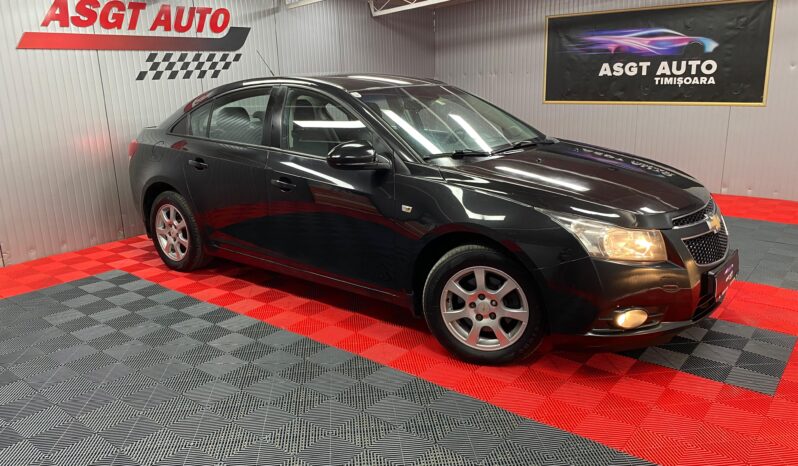 
								CHEVROLET CRUZE full									